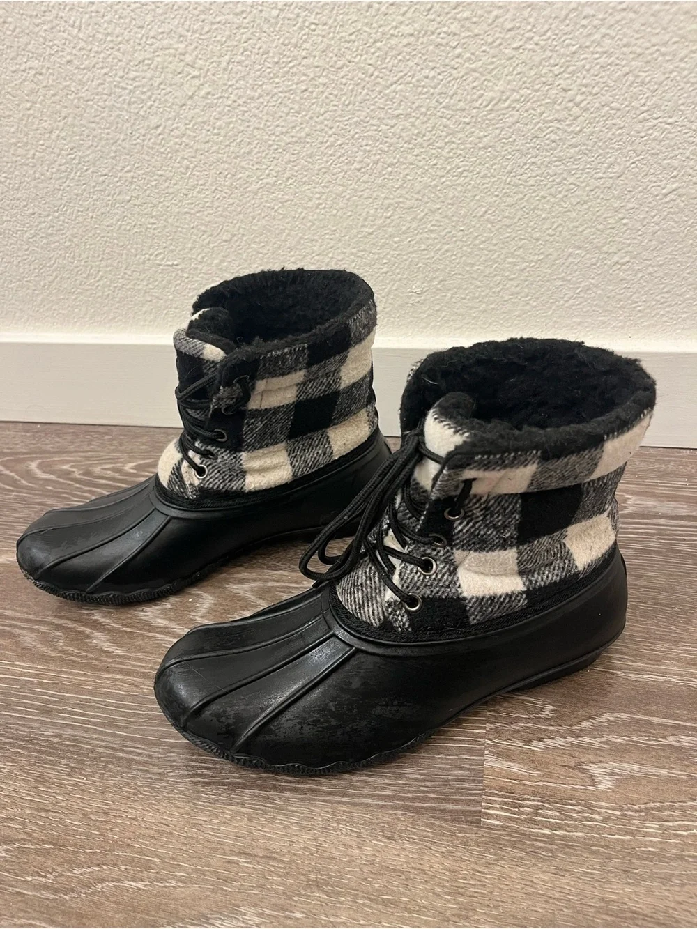 Black Plaid Lace-Up Duck Boots for Women